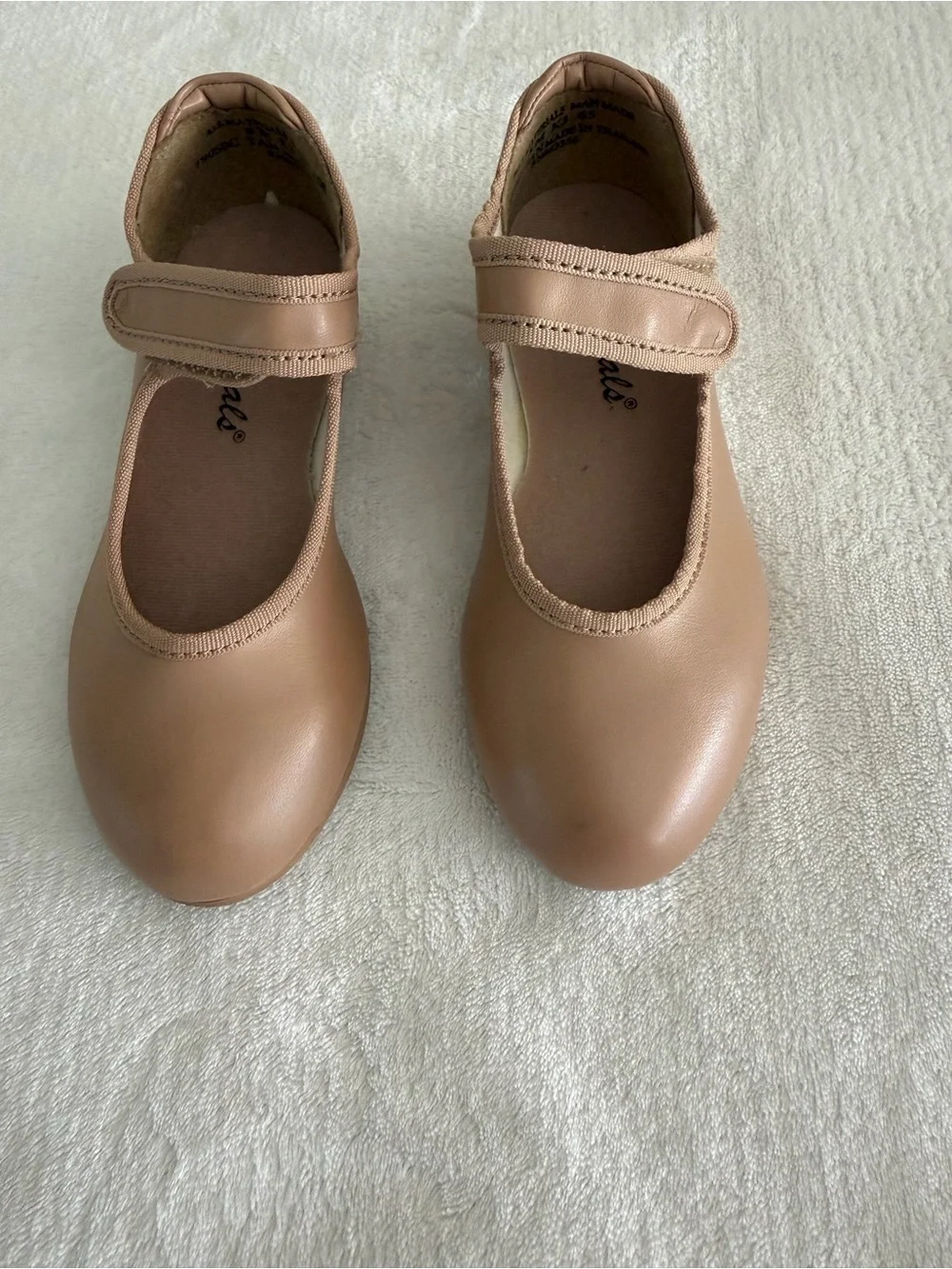 Classic Girls Mary Jane Dress Shoes in Light Brown with Hook-and-Loop Strap